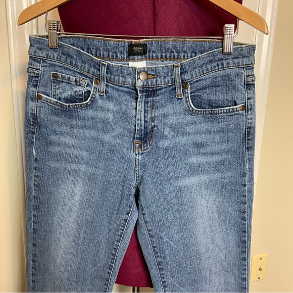 Like New Mossimo Stretch Light Wash Blue Jeans - Picture 4 of 11